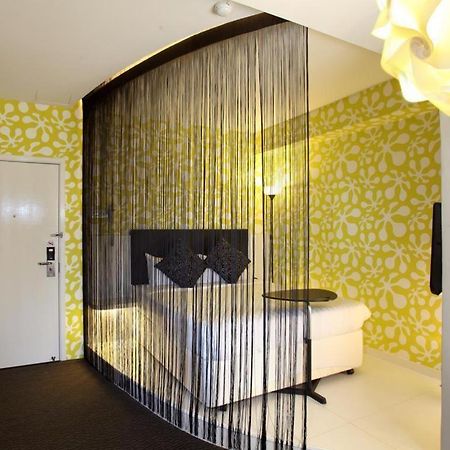 Hotel Zamburger Bliss Джохор-Бару Экстерьер фото