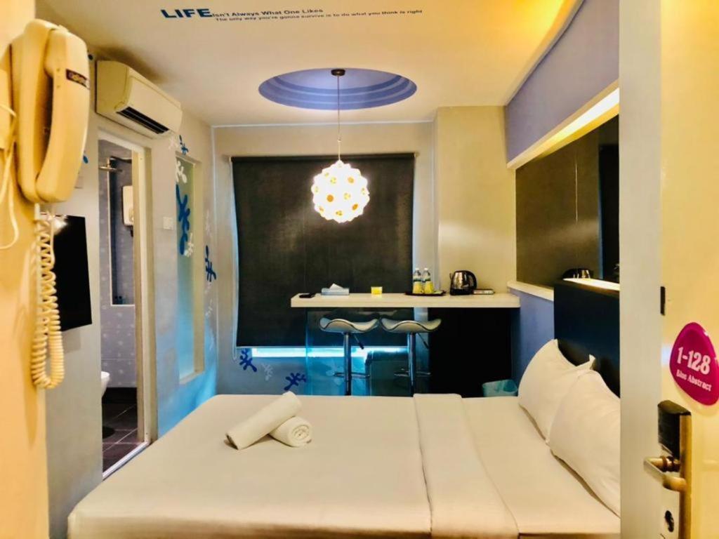 Hotel Zamburger Bliss Джохор-Бару Экстерьер фото