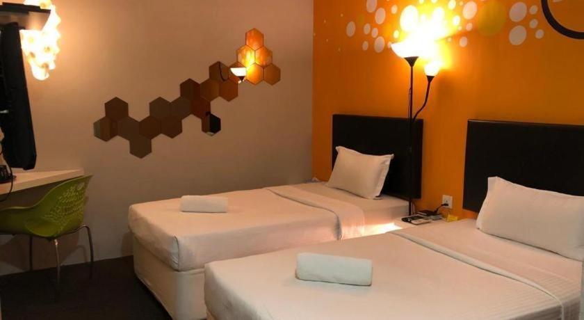 Hotel Zamburger Bliss Джохор-Бару Экстерьер фото